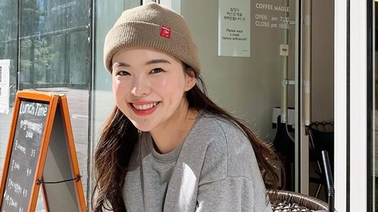 Pacar Youtuber Seksi Haneul Tak Sengaja Terungkap, Gara-Gara Bayangan di Kacamata