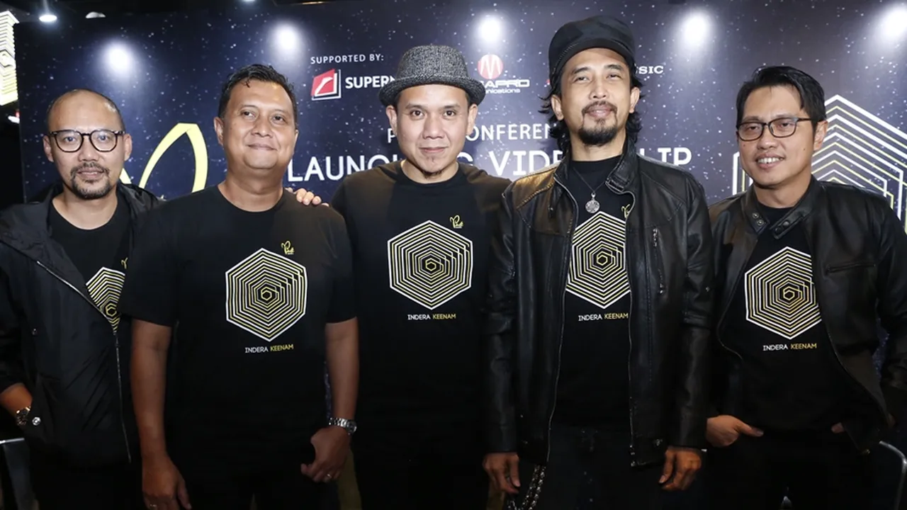 Padi Reborn Pertama Kali Didapuk Jadi Host Acara Talkshow, Yoyo: Dengkul Saya Langsung Lemas Padi Reborn Pertama Kali Didapuk Jadi Host Acara Talkshow, Yoyo: Dengkul Saya Langsung Lemas