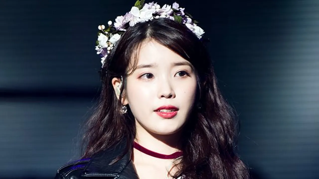 Pakai Filter Viral Ini, IU Tampil Menggemaskan Mirip Foto Masa Kecilnya