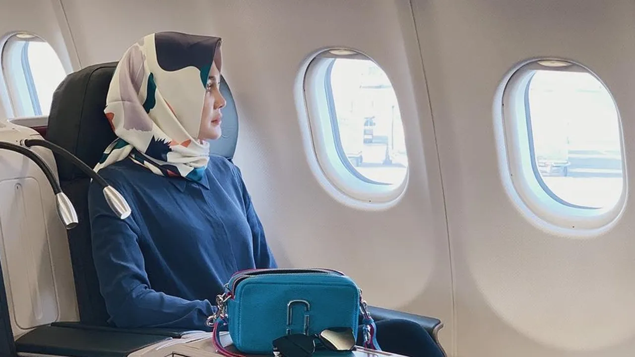 Pakai Hijab, Luna Maya Dapat Pujian Cantik Dari Faisal Nasimuddin