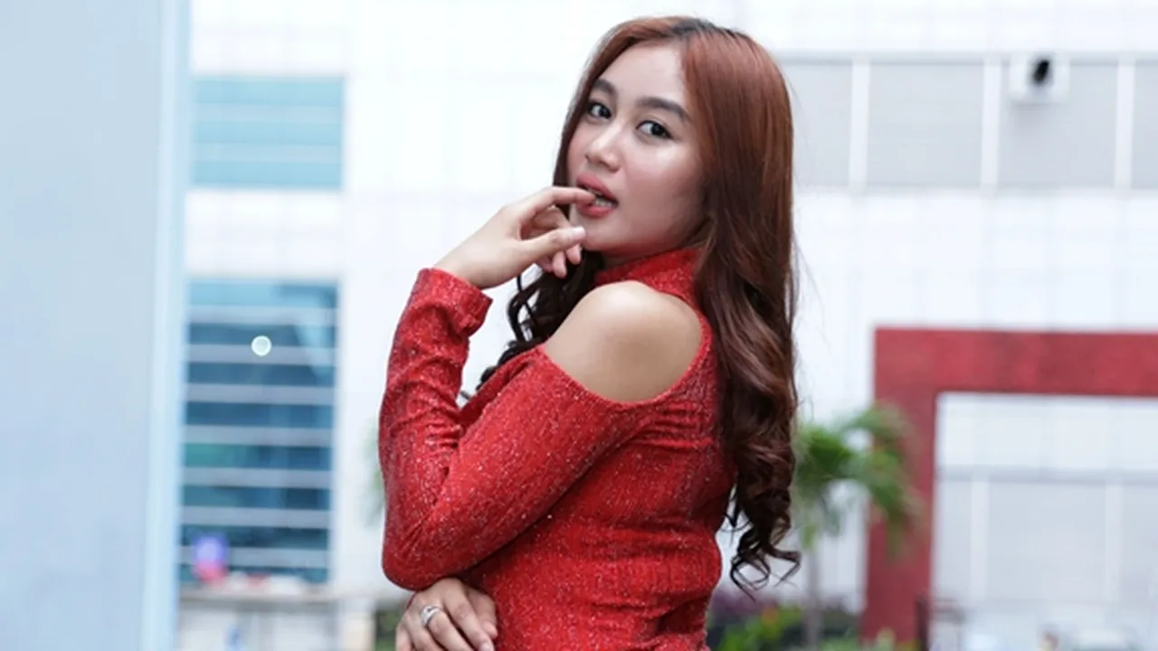 Pamela Safitri Tampil Pakai Bikini Saat Liburan, Bikin Netizen Salah Fokus