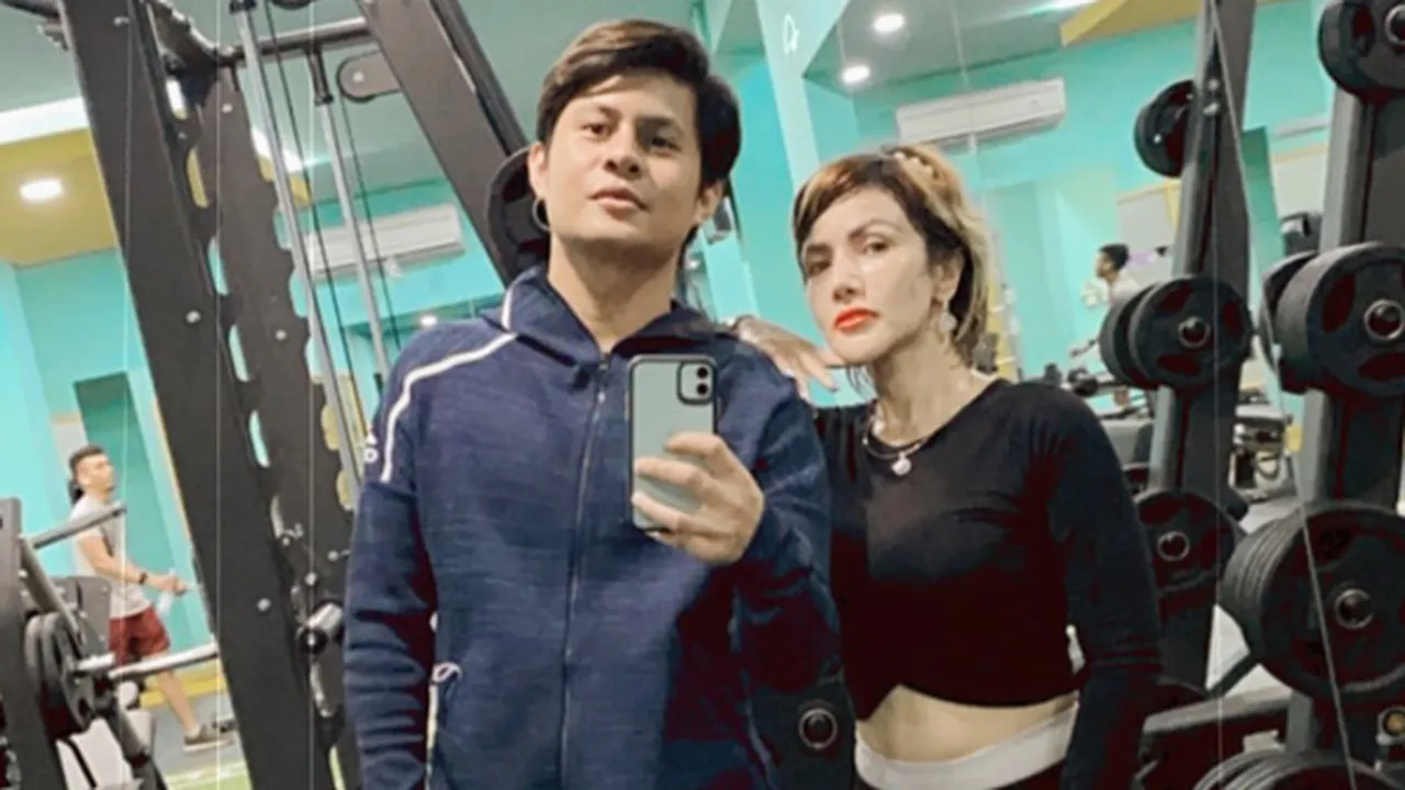 Pamer Kemesraan dengan Erevano, Barbie Kumalasari Sudah Move On dari Galih Ginanjar? Pamer Kemesraan dengan Erevano, Barbie Kumalasari Sudah Move On dari Galih Ginanjar?