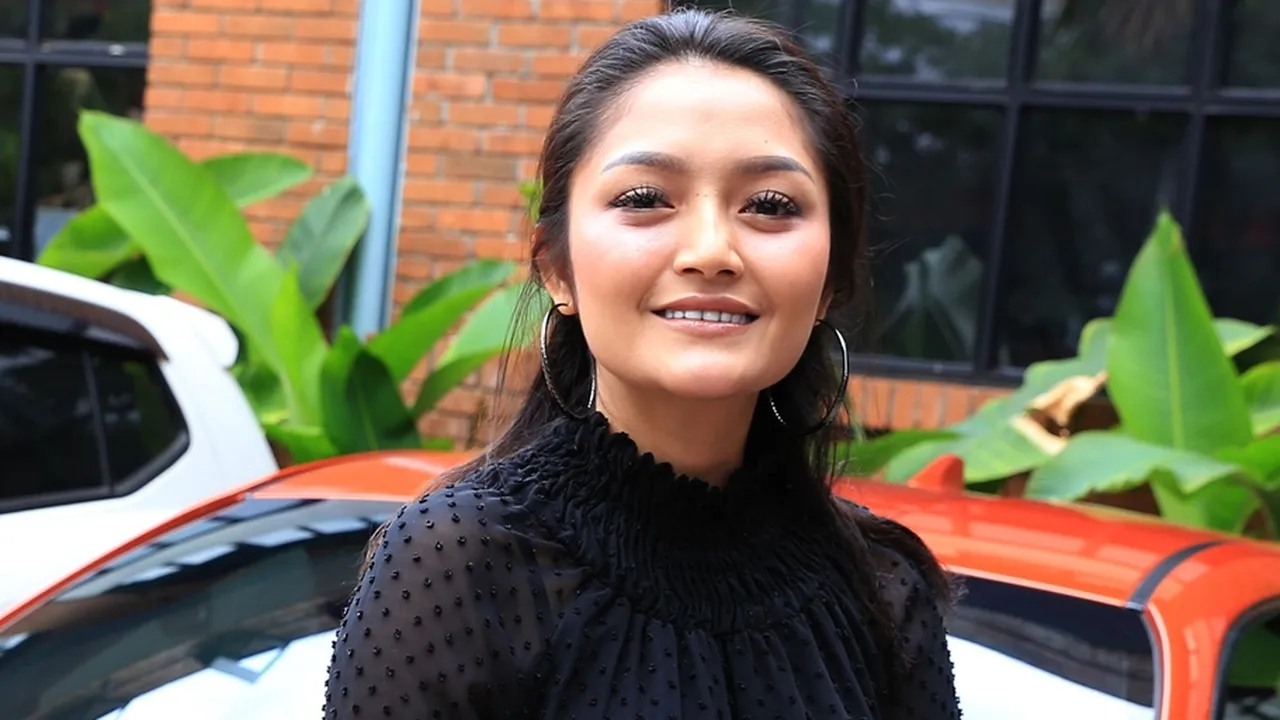Pamer Kemesraan Dengan Kekasih, Siti Badriah Akui Bukan Wanita Romantis