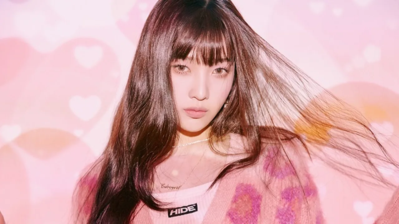Pamer Suara Merdu, Video Cover Joy Red Velvet x Park Moon Chi 'Look At Me' Resmi Dirilis!