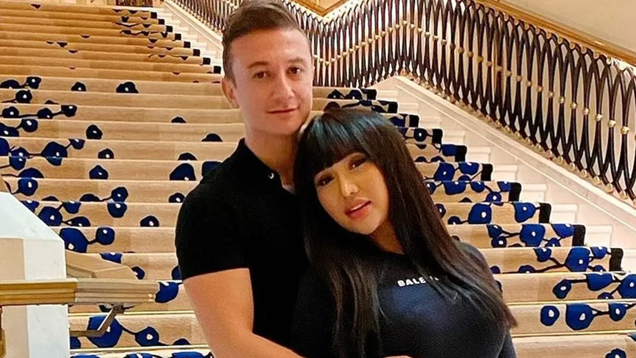'Papa Ur Son' Sang Pacar Bule Ternyata Tak Tahu Lucinta Luna Seorang Transgender
