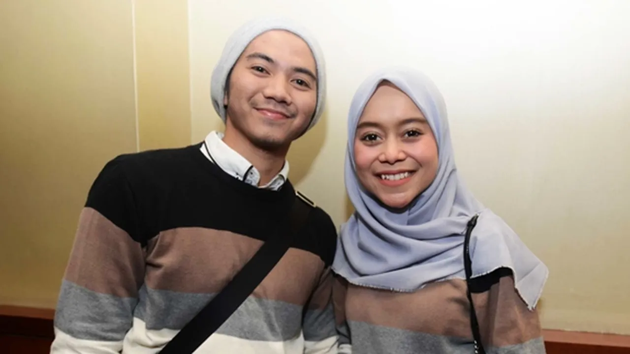 Paranormal Sebut Aura Rizki DA dan Lesti Saling Mengisi, Bisa Akrab Tanpa Harus Nikah Ibarat Rano Karno - Yessy Gusman Paranormal Sebut Aura Rizki DA dan Lesti Saling Mengisi, Bisa Akrab Tanpa Harus Nikah Ibarat Rano Karno - Yessy Gusman