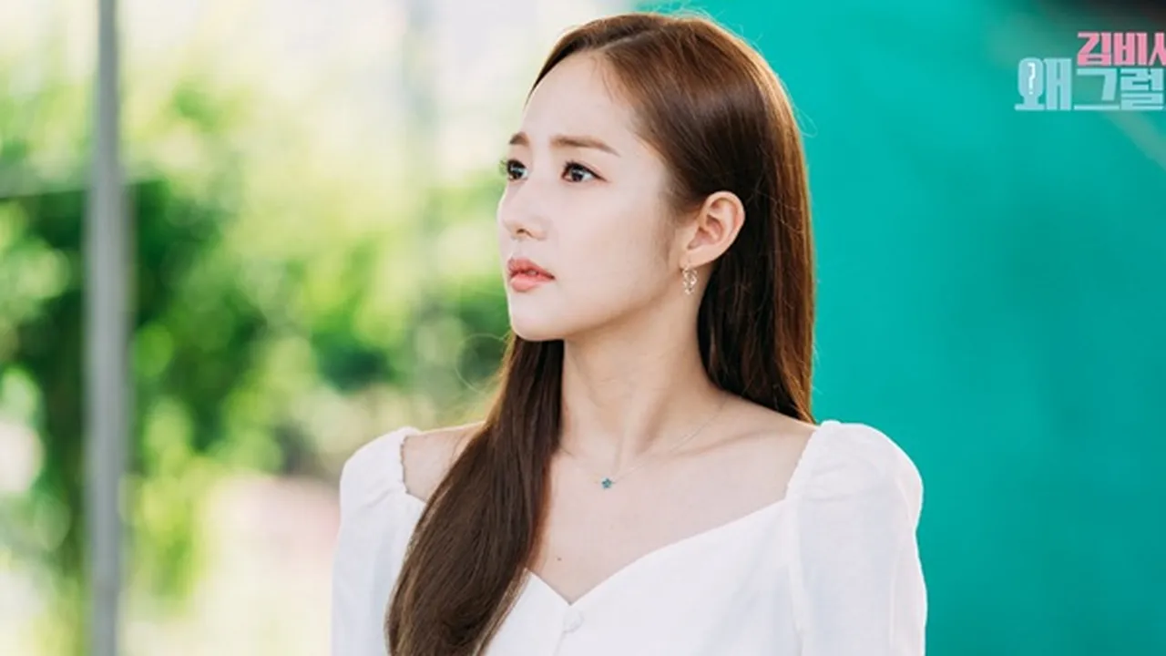 Park Min Young Berbagi Foto Liburan di Phuket, So Lovely