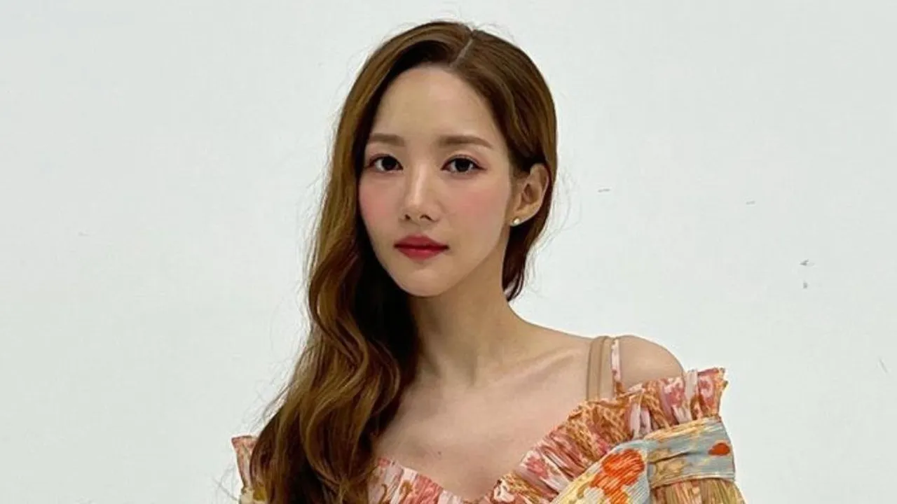 Park Min Young Dikabarkan Putus dari Pengusaha Tajir Korea Selatan yang Fotonya Sempat Beredar di Internet