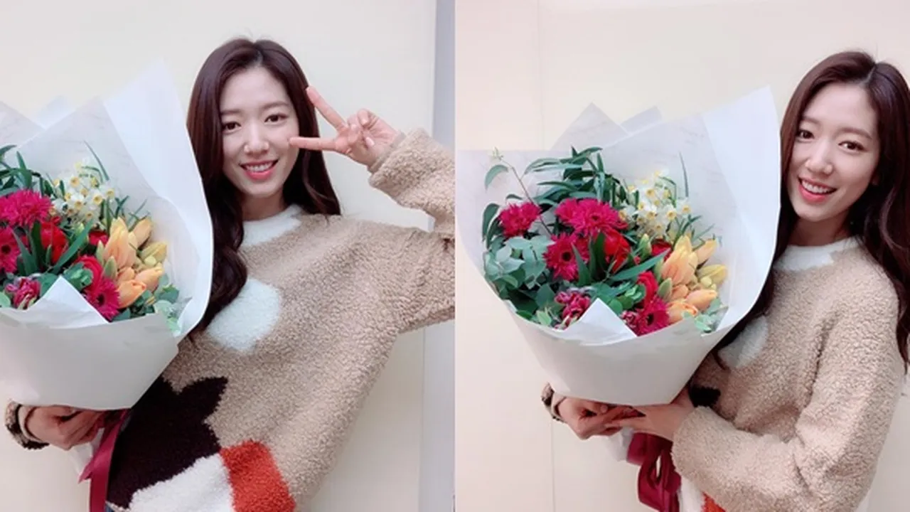 Park Shin Hye Kini Rambut Pendek Lagi, Fresh dan Cantik Banget!
