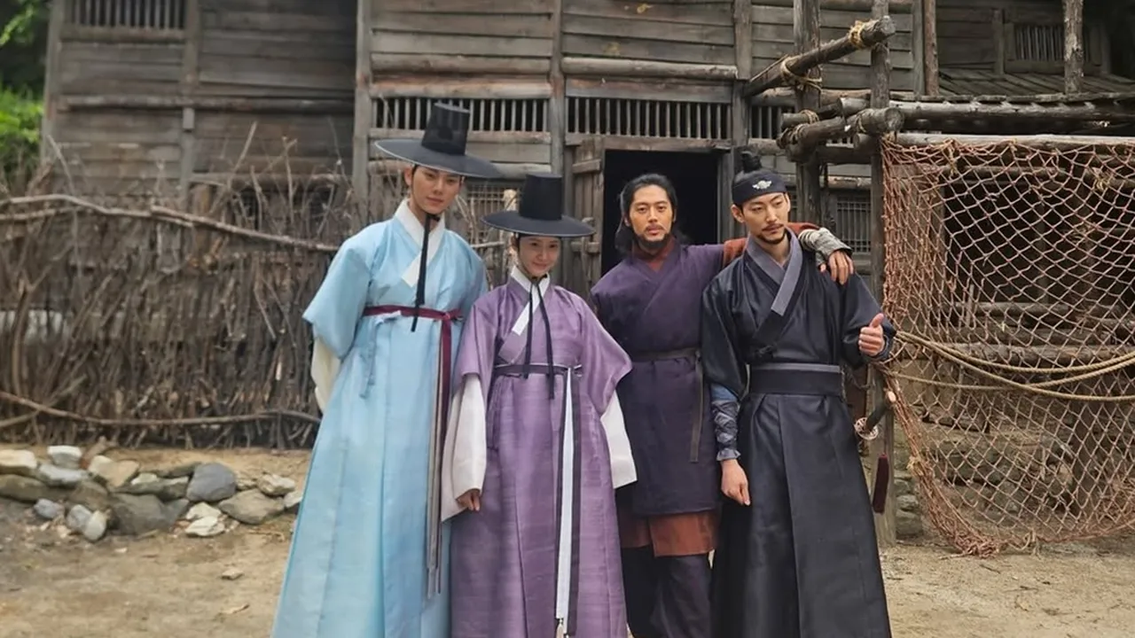 Park Youngwoon Bocorkan Naskah Asli 'BON APPETIT YOUR MAJESTY', Gong Gil Ternyata Mencintai Yeon Jiyoung Park Youngwoon Bocorkan Naskah Asli 'BON APPETIT YOUR MAJESTY', Gong Gil Ternyata Mencintai Yeon Jiyoung