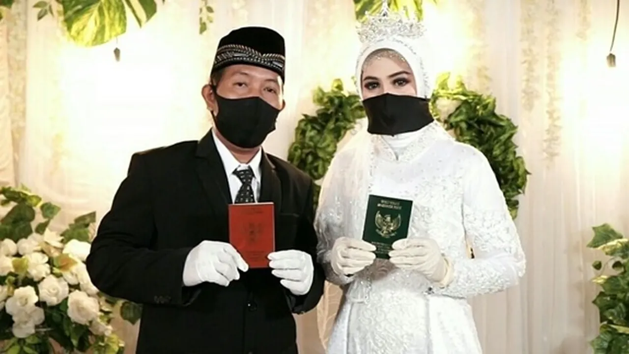 Patahkan Isu Jadi Suami Nella Kharisma, Cak Malik Resmi Menikahi Wanita Pujaan Hatinya