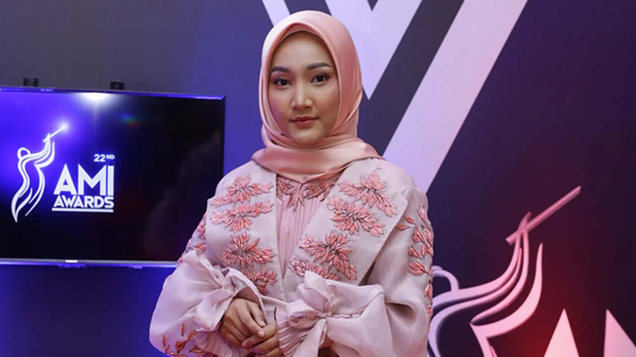 'Pelangi dan Hujan', Single Terbaru Fatin dengan Nuansa City Pop Jepang