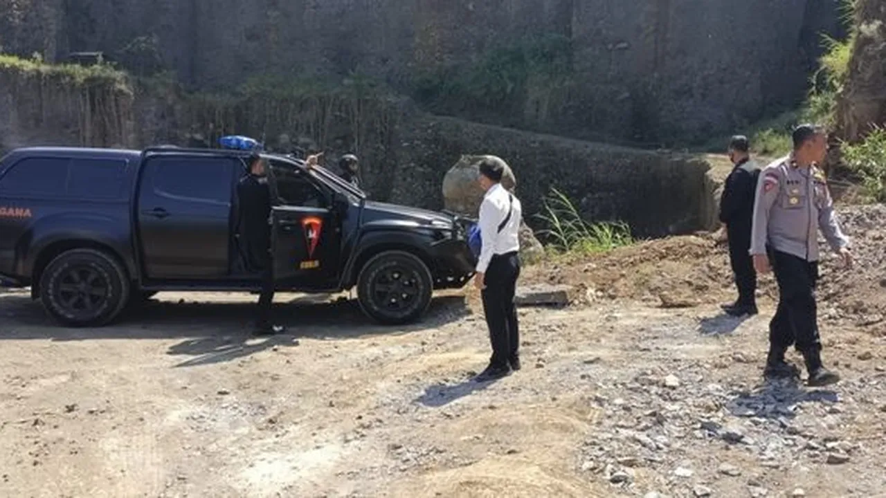Pemancing Temukan Granat Tangan di Pinggir Sungai, Malang