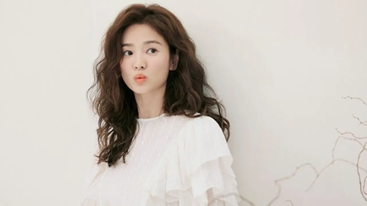 Penampilan Perdana Song Hye Kyo, Pertama Kalinya Terlihat di Korea Setelah 6 Bulan
