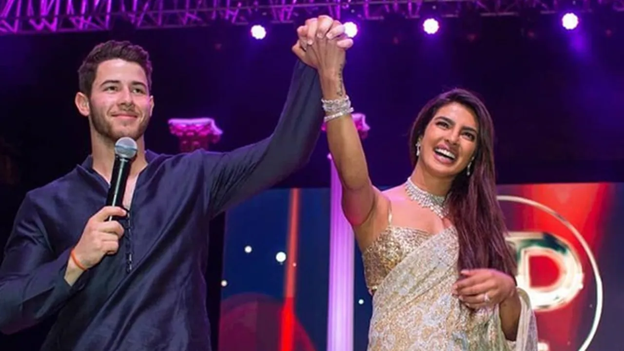 Penampilan Priyanka Chopra dan Nick Jonas Kala Menikah, Secantik Princess!