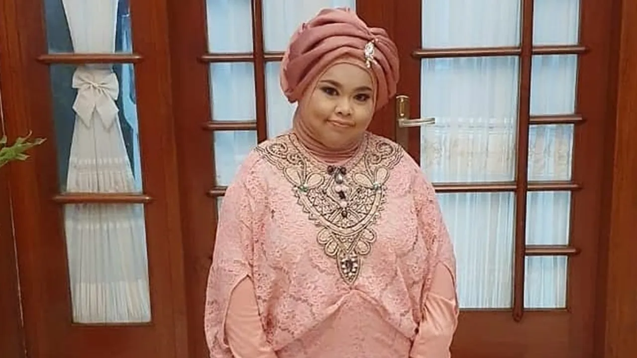 Pendem Dirinya Sendiri di Tumpukan Pasir, Kekeyi Minta Tolong Pangeran Berkuda
