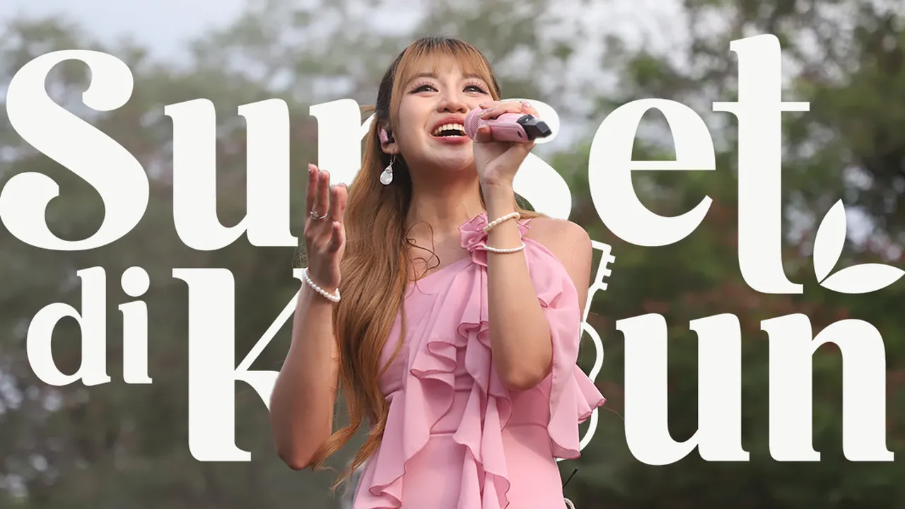 Pengalaman Baru Nonton Konser, Dengarkan Musik Sambil Nikmati Sunset Di Kebun