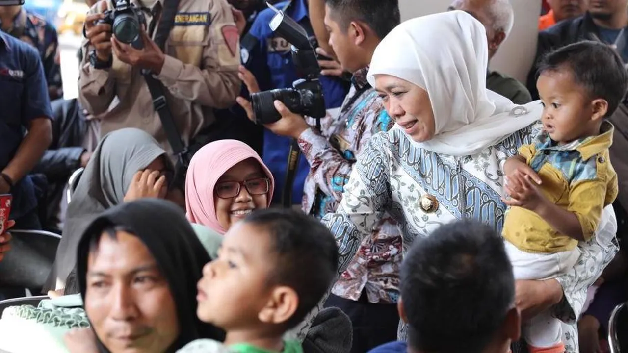 Pengungsi Wamena Masuk Jawa Timur, Diberi Uang Saku Sebesar 1 Juta Rupiah Pengungsi Wamena Masuk Jawa Timur, Diberi Uang Saku Sebesar 1 Juta Rupiah