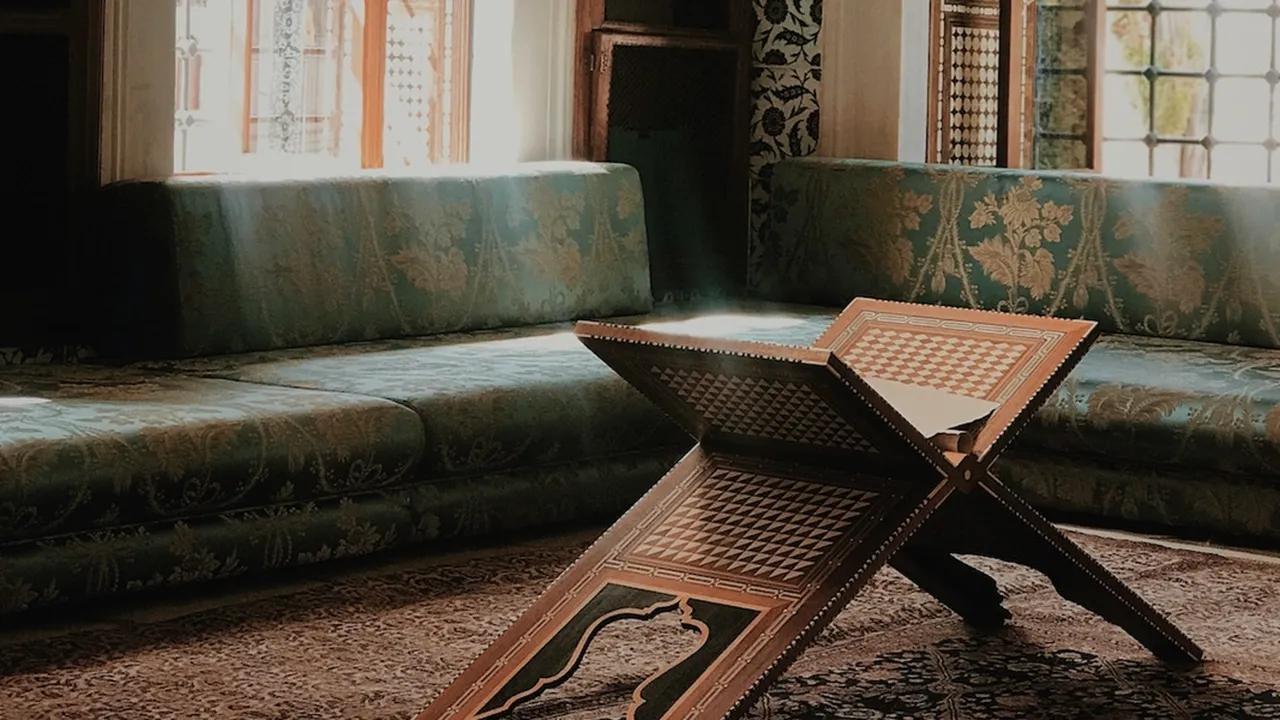 Penjelasan Arti Al Aziz yang Merupakan Nama Allah SWT, Beserta dengan 99 Asmaul Husna dan Artinya