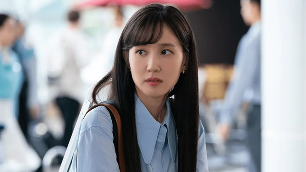 Penonton 'DO YOU LIKE BRAHMS?' Salah Fokus dengan Tanda Merah di Leher Park Eun Bin