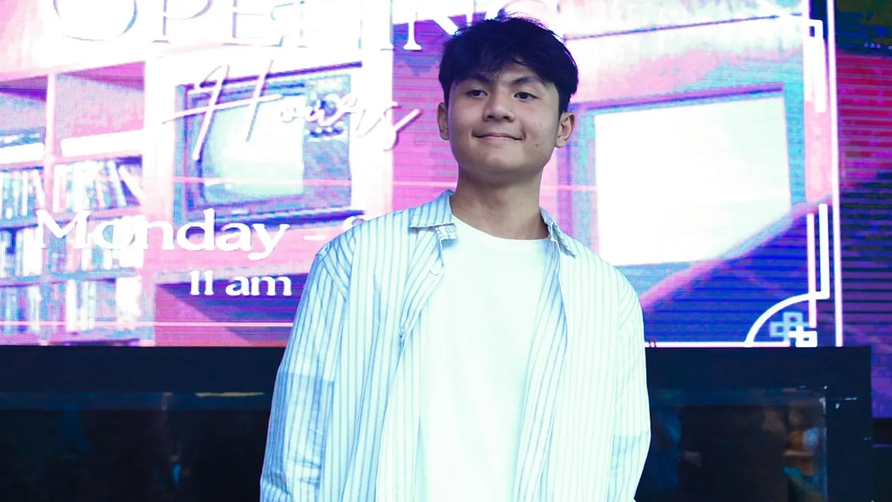 Penyanyi Muda Rajakin Rilis Single Debut 'Feels Like Forever'