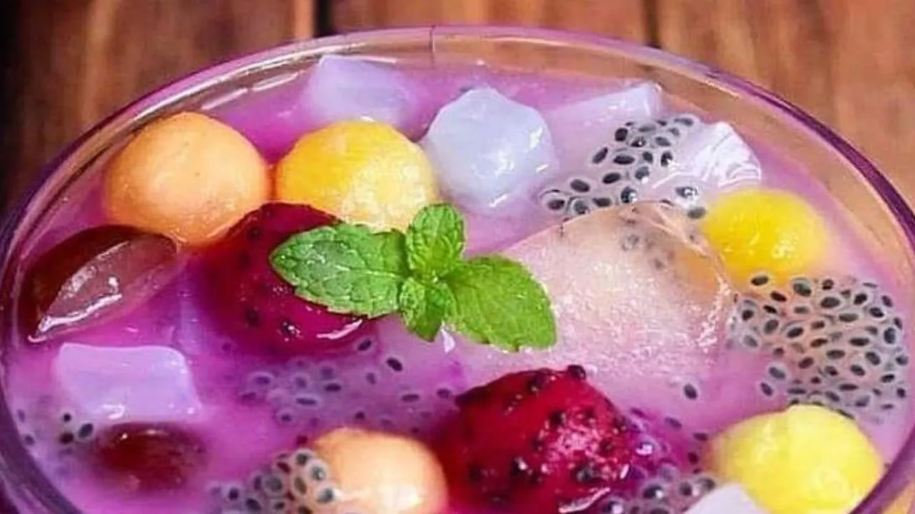 Perbedaan Menarik antara Sop Buah dan Es Buah, Pilih yang Tepat untuk Segarkan Harimu!