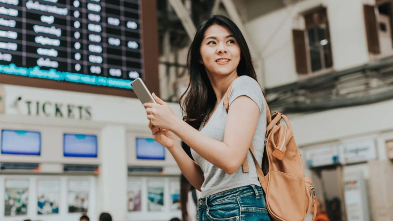 Percepat Perjalanan Mudik Jakarta-Bandung, Yuk Beli Tiket Whoosh Sekarang Juga di BRImo!