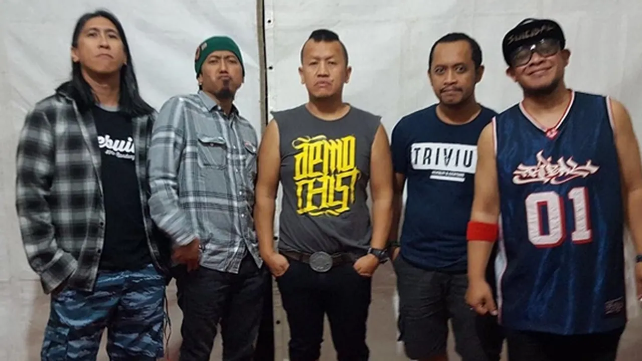 Perdalam Agama Islam, Yukie Hengkang dari PAS BAND?