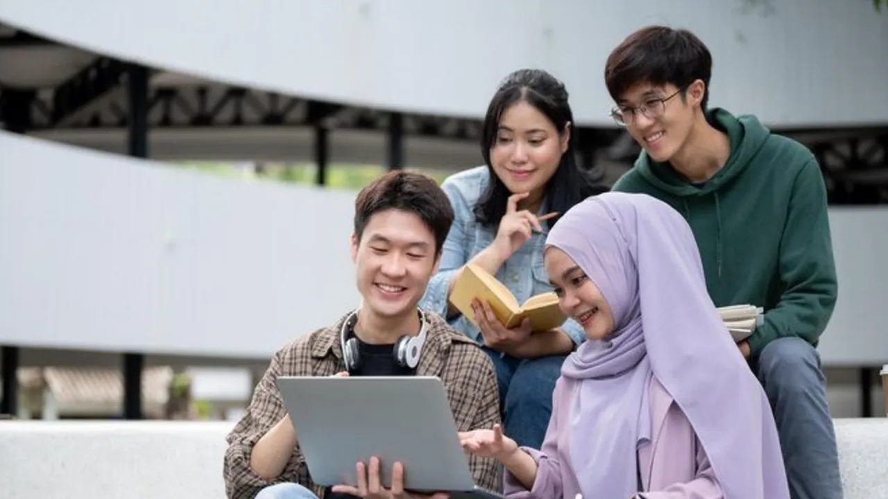 Pergeseran Cara Pandang Orang Tua Pasca Pengumuman SNBP 2026, Gelar Akademik Bukan Lagi Jaminan?