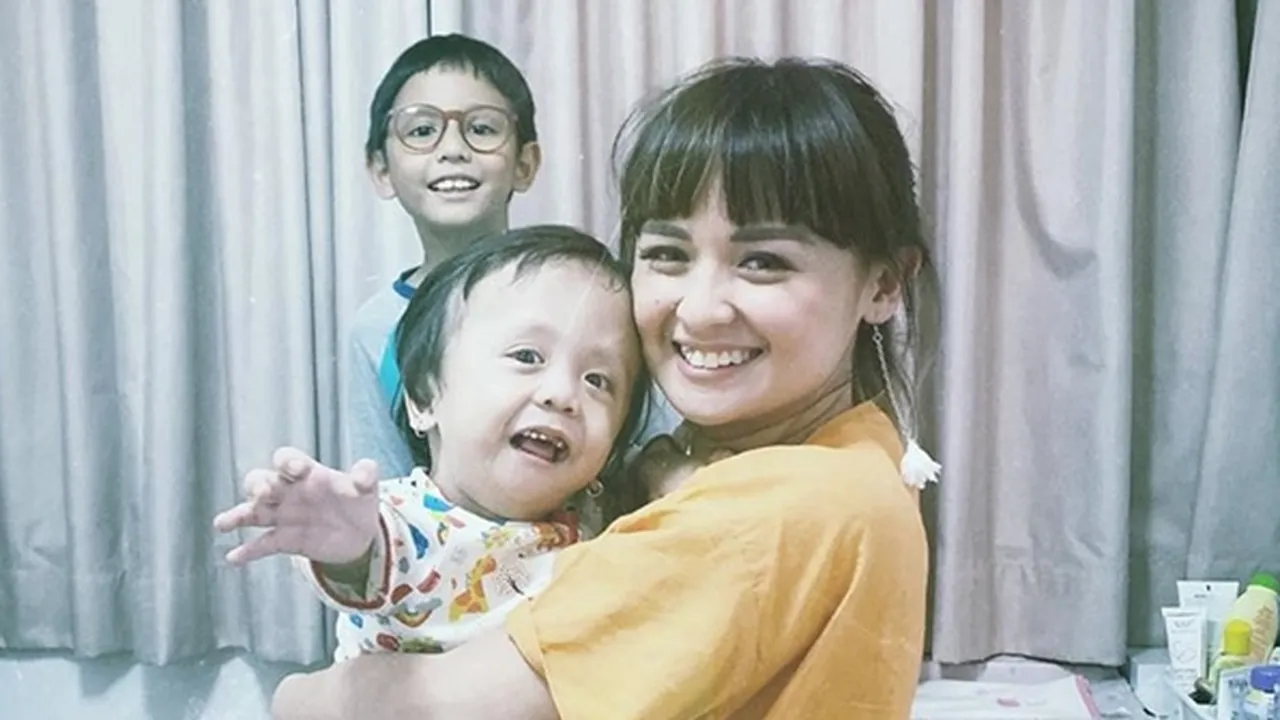 Perkembangan Putri Joanna Alexandra yang Punya Kelainan Genetik
