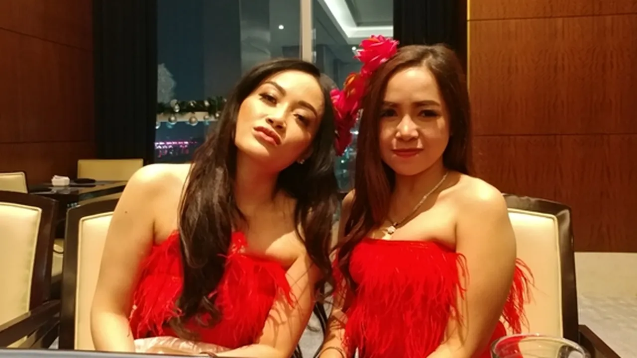 Perkenalkan Personel Baru, Duo Bunga Tak Lagi Ingin Umbar Sensasi