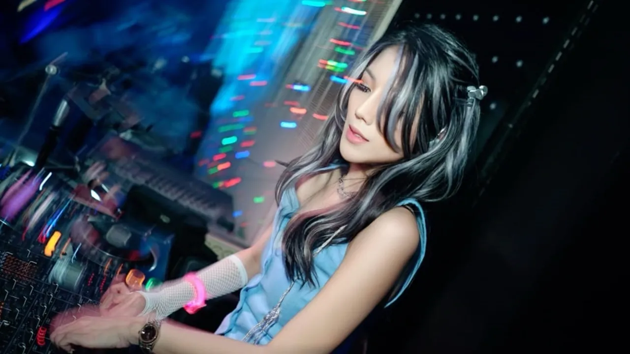 Pernah Jadi Sales, Dj Mimo Ungkap Kini Dirinya Sering Manggung di Luar Negeri - Ternyata Lulusan S2 Pernah Jadi Sales, Dj Mimo Ungkap Kini Dirinya Sering Manggung di Luar Negeri - Ternyata Lulusan S2