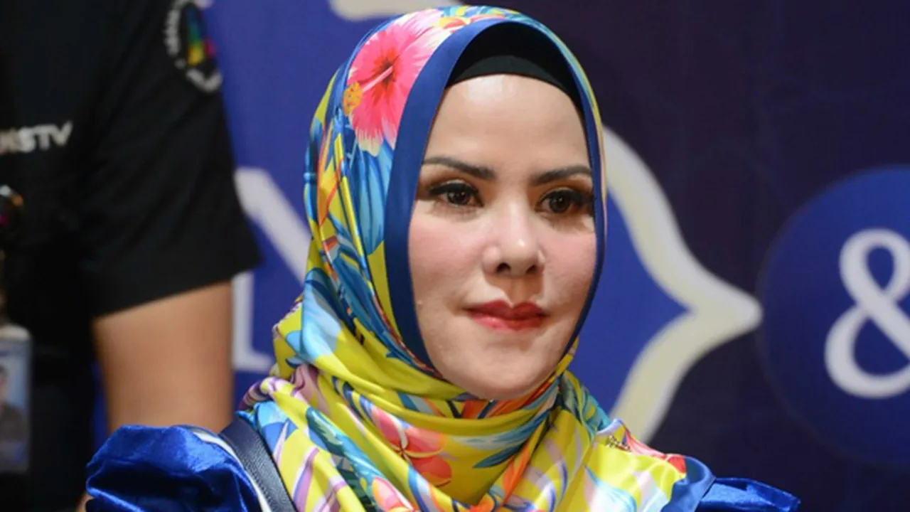 Pernikahannya Dibilang Settingan & Kontrak, Begini Reaksi Angel Lelga