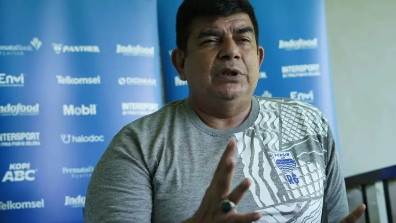 Persib Bandung Mengenang dr. Rafi Ghani, Begini Kisah Perjalanannya Menjadi Bobotoh Sejati