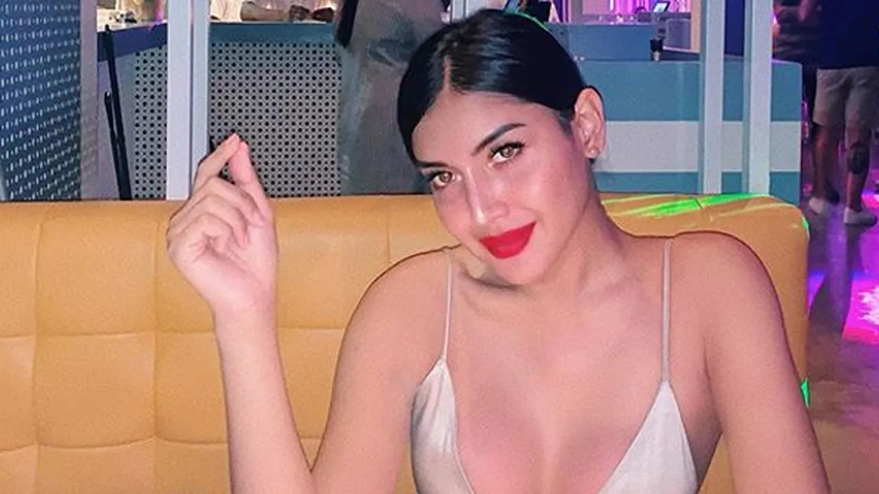 Pertama Kali Main Web Series, Millen Cyrus Nekat Lakoni Adegan Ranjang