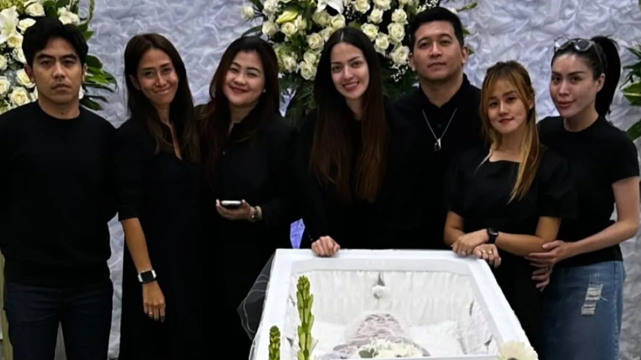 Pesan Haru Nenek Nia Ramadhani Sebelum Meninggal Dunia Pesan Haru Nenek Nia Ramadhani Sebelum Meninggal Dunia