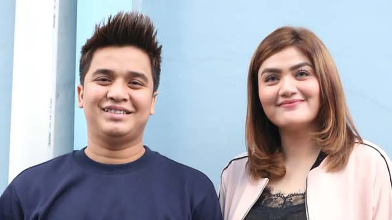 Pesona Cantik Hilda Vitria, Pacar Billy Syahputra Yang Kini Mencoba Hijab