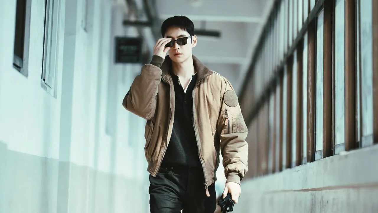 Pesona Lee Je Hoon Tampil Makin Kharismatik di "Taxi Driver 3"