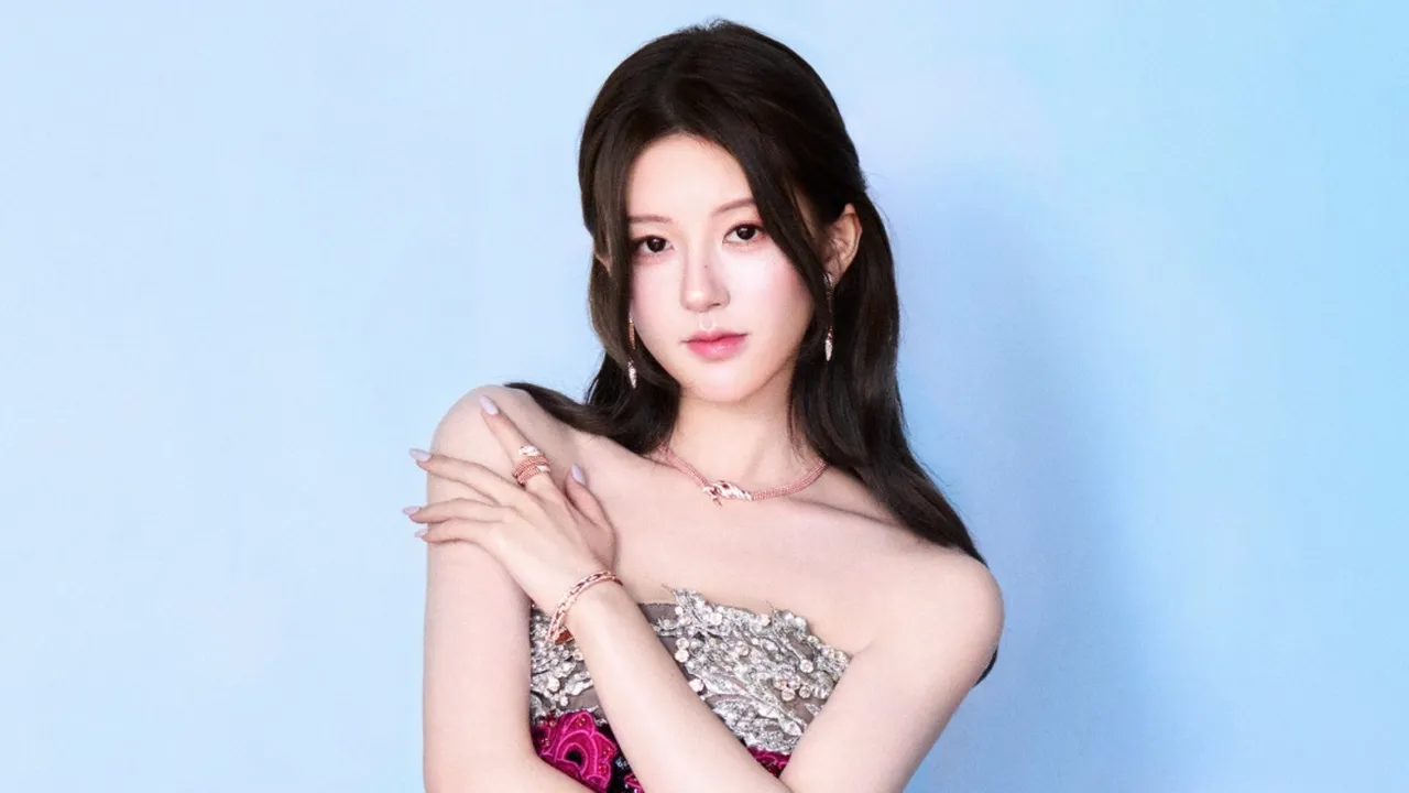 Pesona Mendunia, Zhao Lusi Masuk Daftar Selebriti Tercantik VOGUE Singapura Desember 2025 Pesona Mendunia, Zhao Lusi Masuk Daftar Selebriti Tercantik VOGUE Singapura Desember 2025