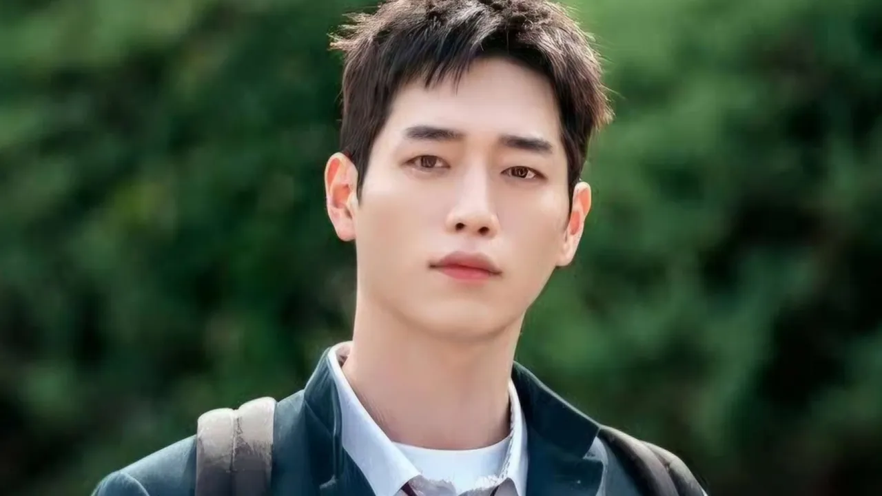Pesona Seo Kang Joon: Dari Penyanyi hingga Bintang Drama Populer