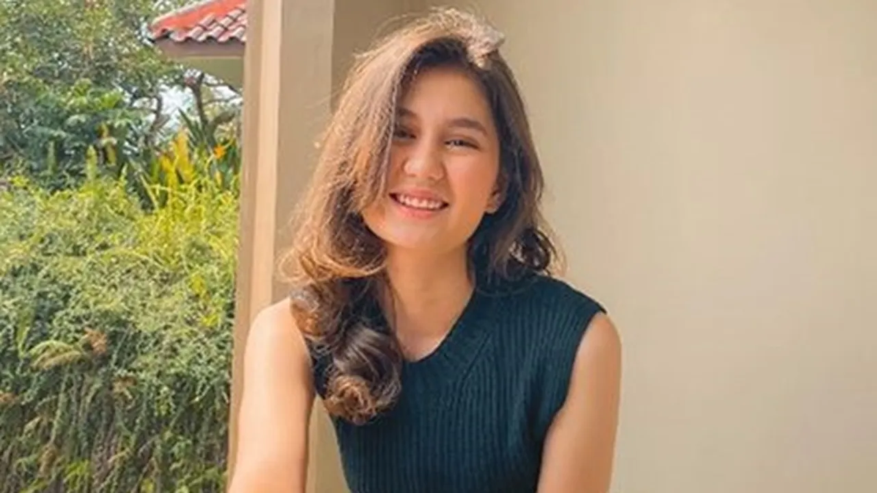 Pesona Zoe Jackson dengan Make-up Simple, Bintang 'BUKU HARIAN SEORANG ISTRI' Pamer Tahi Lalat di Leher dalam Foto Selfie Instagram