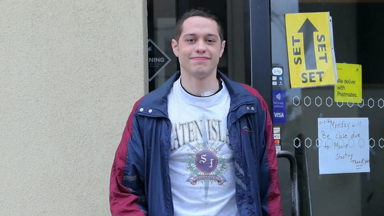 Pete Davidson Kesal dan Keberatan Ariana Grande Bahas Mr P-nya Pada Publik