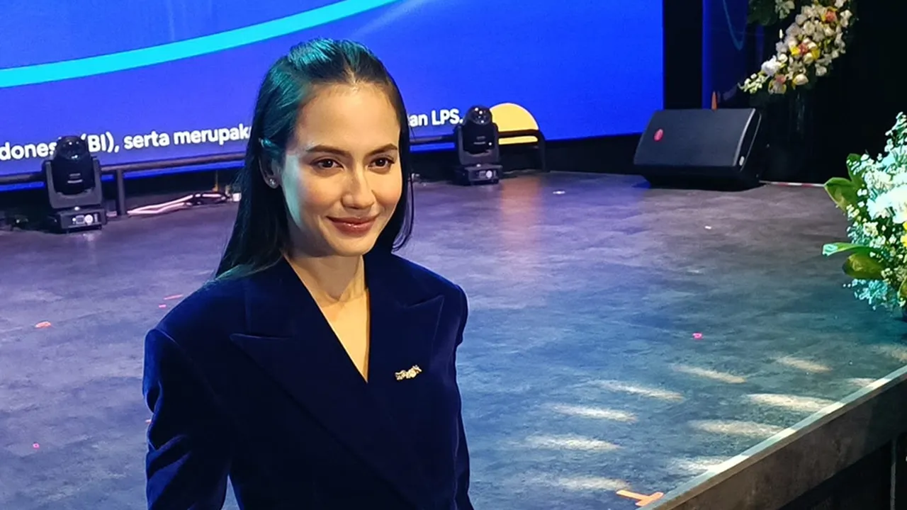 Pevita Pearce Bagikan Pentingnya Menabung Sejak Dini