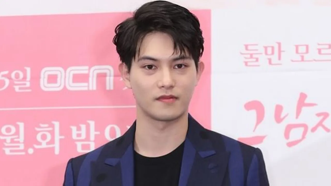 Pihak Agensi Bantah Jong Hyun CN Blue Lakukan Tindakan Pelecehan Seksual