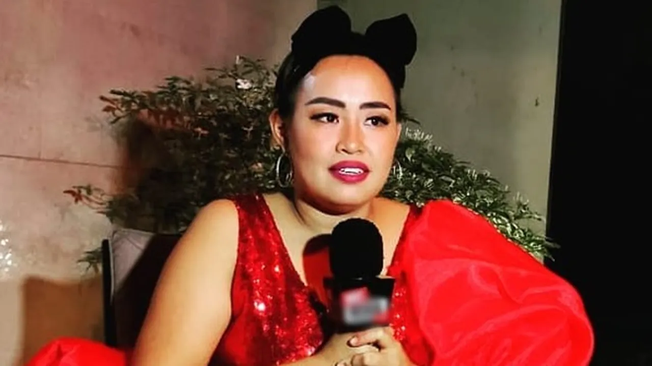 Pinkan Mambo Pernah Berlagak Kaya Padahal Saldo Tinggal 5 Ribu Rupiah Pinkan Mambo Pernah Berlagak Kaya Padahal Saldo Tinggal 5 Ribu Rupiah
