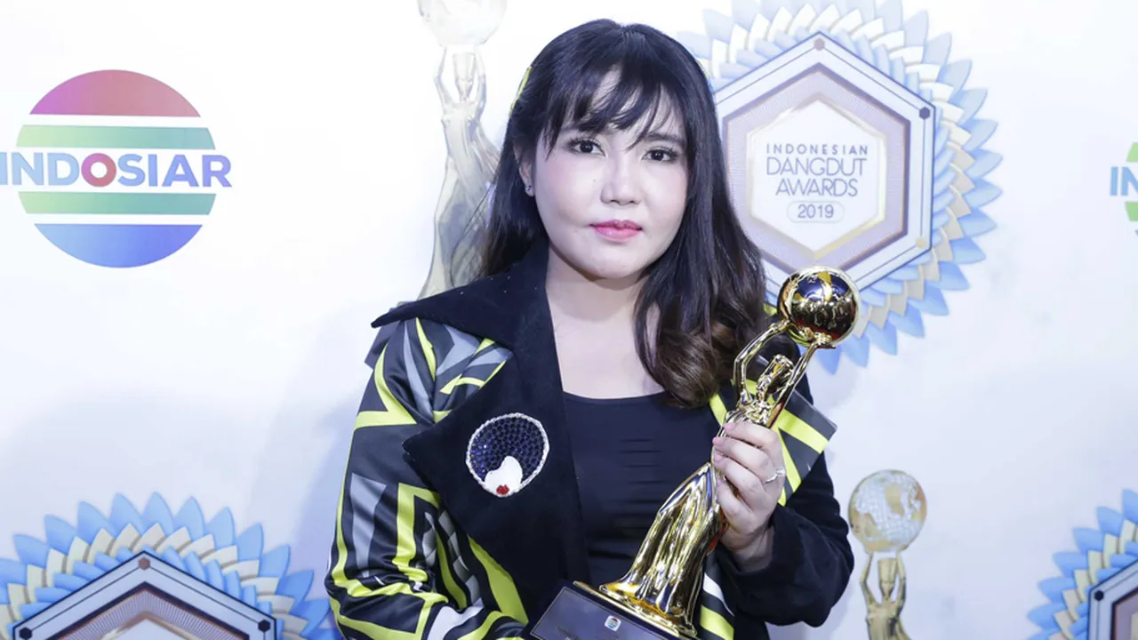 Pipinya Semakin Chubby, Via Vallen Punya Panggilan Baru