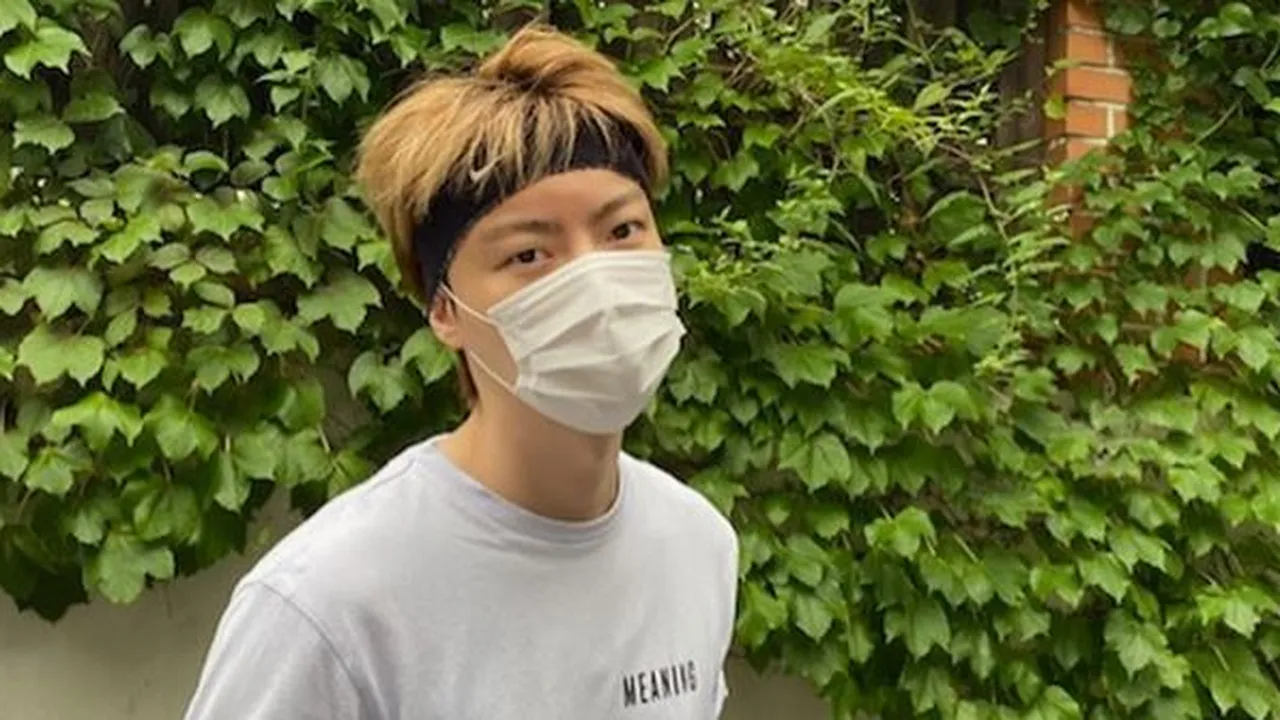 Postingan Perdana Ahn Jae Hyun Setelah Resmi Cerai, Rambut Blonde dan Tutup Kolom Komentar