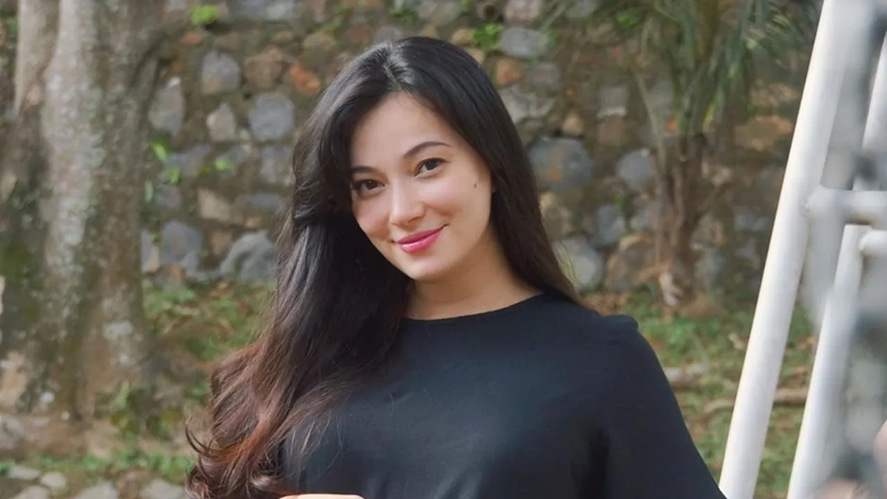 Potret Asmirandah Saat Pesta Ungkap Jenis Kelamin Buah Hati Potret Asmirandah Saat Pesta Ungkap Jenis Kelamin Buah Hati
