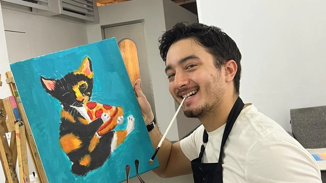 Potret Bryan Domani Jadi Pelukis Dadakan, Gambar Kucing Kesayangan