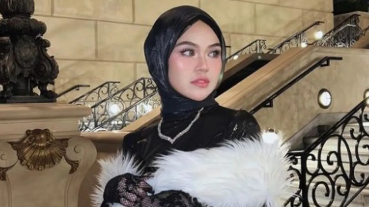 Potret Cantik Indrayani Rusady, Keponakan Artis Lawas Paramitha Rusady yang Juga Pernah Jadi Pacar Rey Mbayang